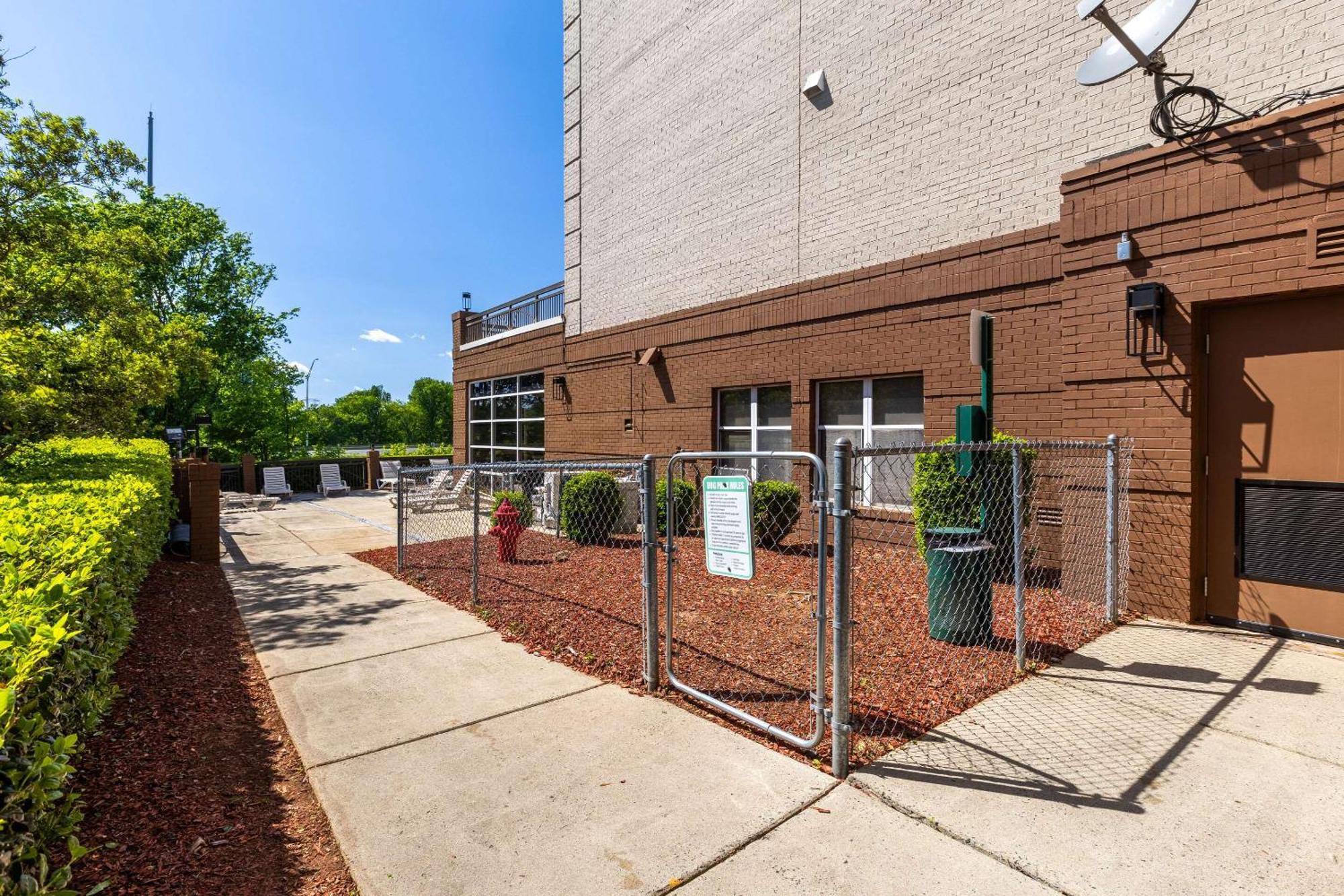 Country Inn & Suites By Radisson, Lake Norman Huntersville, Nc מראה חיצוני תמונה