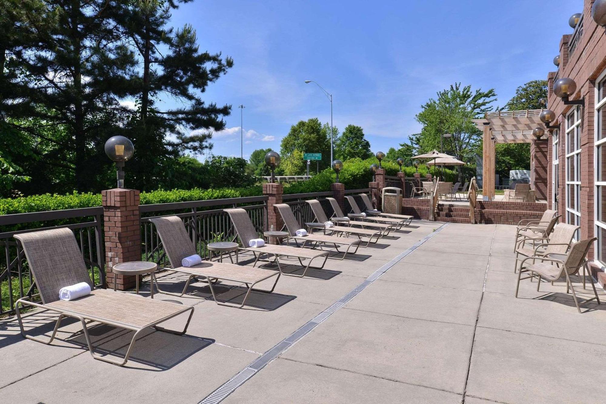 Country Inn & Suites By Radisson, Lake Norman Huntersville, Nc מראה חיצוני תמונה
