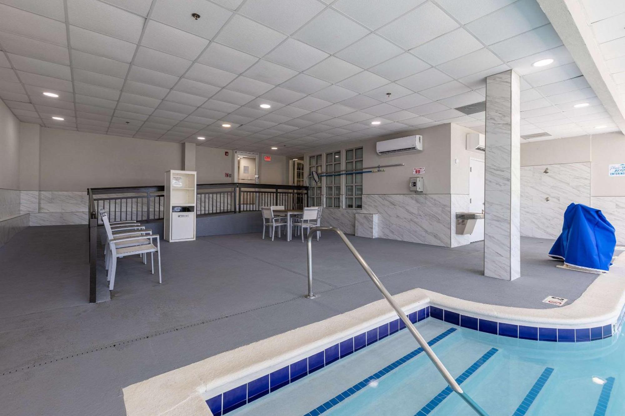 Country Inn & Suites By Radisson, Lake Norman Huntersville, Nc מראה חיצוני תמונה