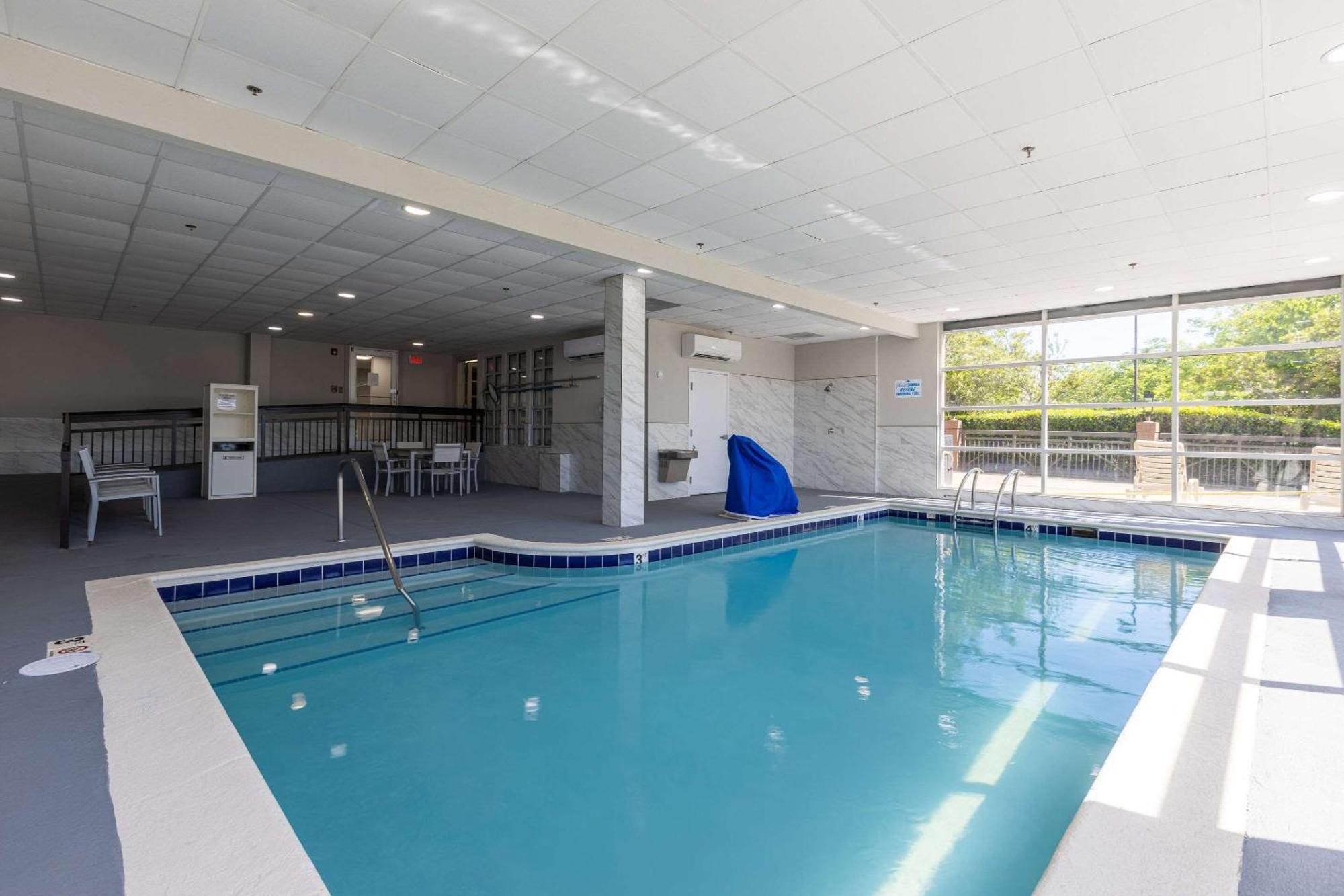 Country Inn & Suites By Radisson, Lake Norman Huntersville, Nc מראה חיצוני תמונה